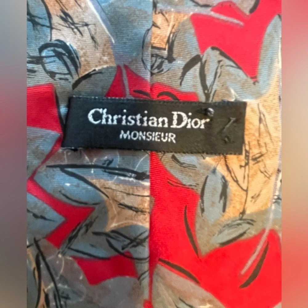 ❤️CHRISTIAN DIOR stylish vintage colorful men’s silk tie. Red. tan, Gray-teal.